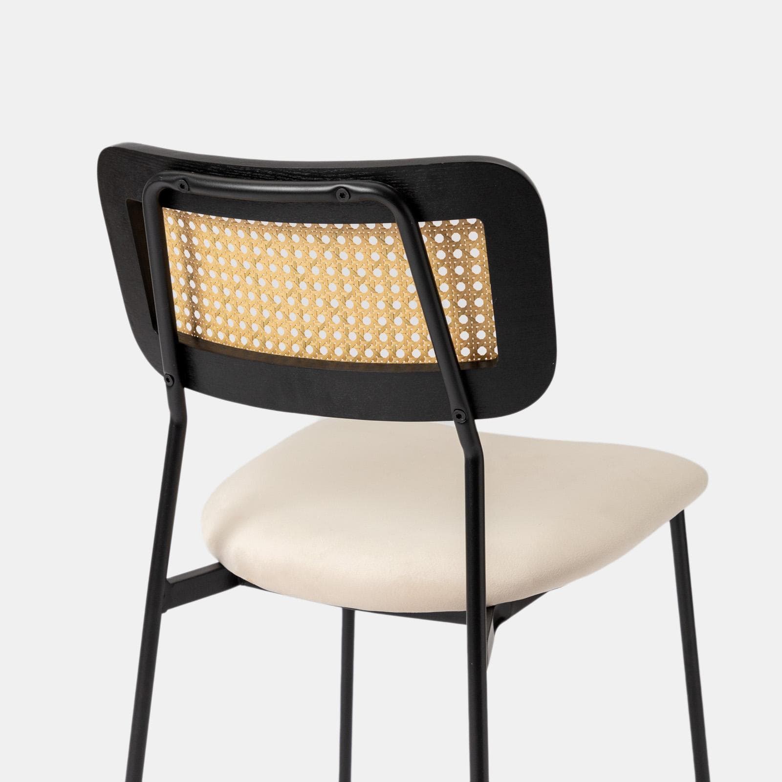 Set 4 sedie in velluto beige con schienale in rattan e gambe in metallo nero - Amira