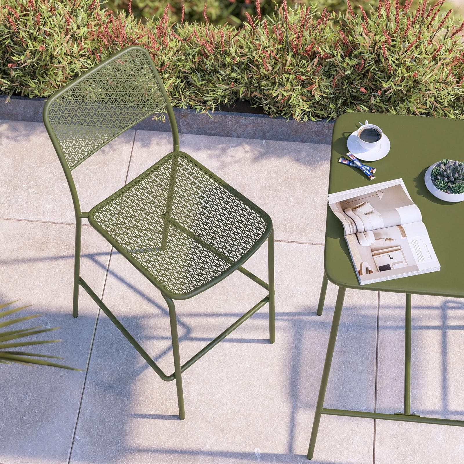 Set bistrot con tavolo alto e 2 sgabelli in acciaio verde oliva - Faber