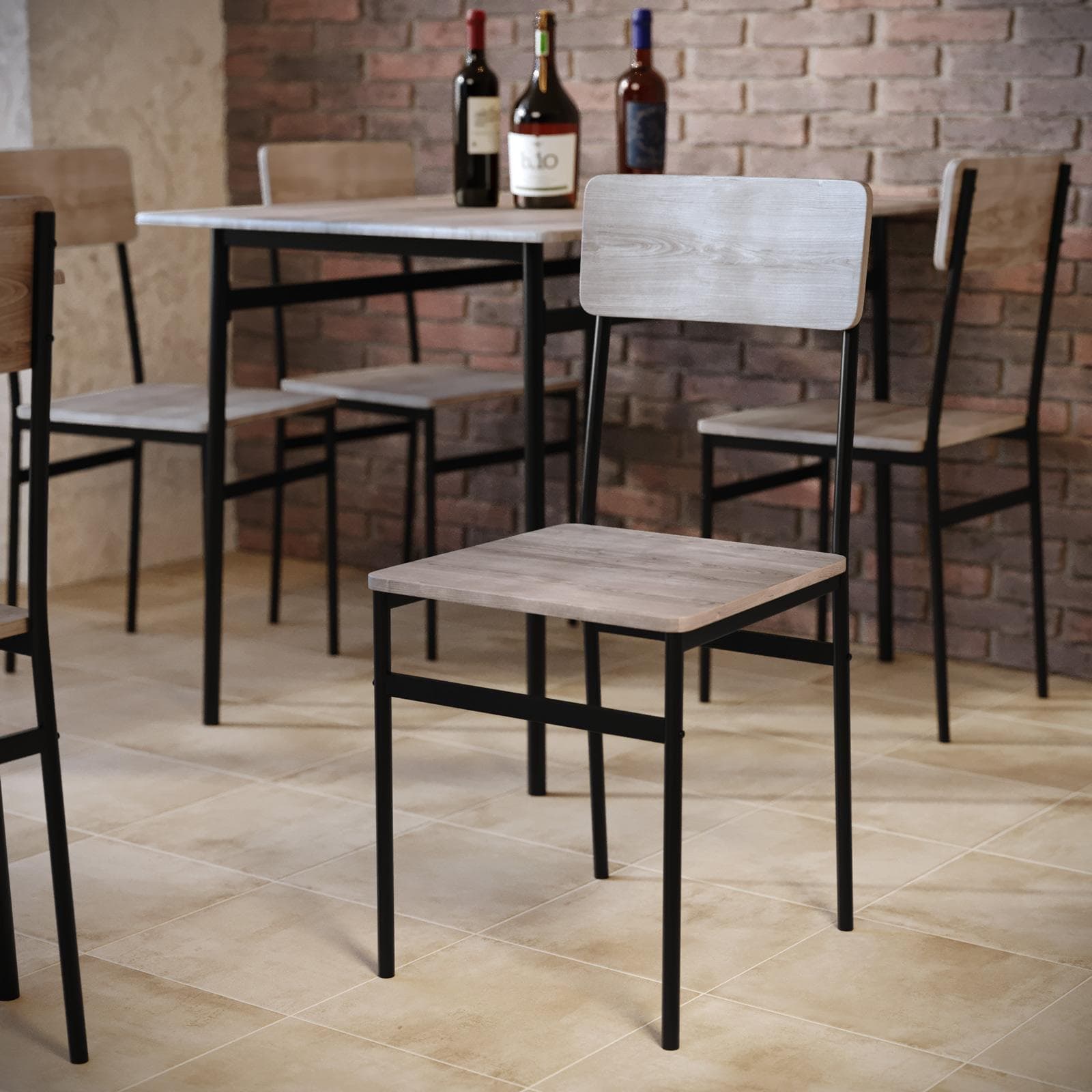 Set pranzo 110x70 cm top effetto rovere chiaro e gambe in acciaio nero con 4 sedie - Hammet