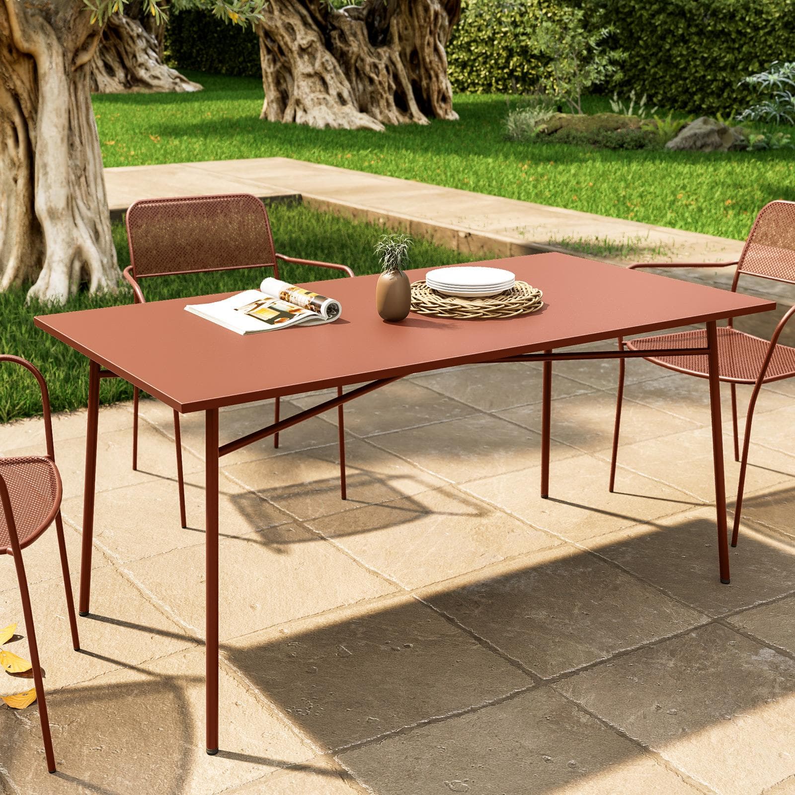 Set pranzo con tavolo 150x80 cm e 4 sedie con braccioli in acciaio terracotta - Faber