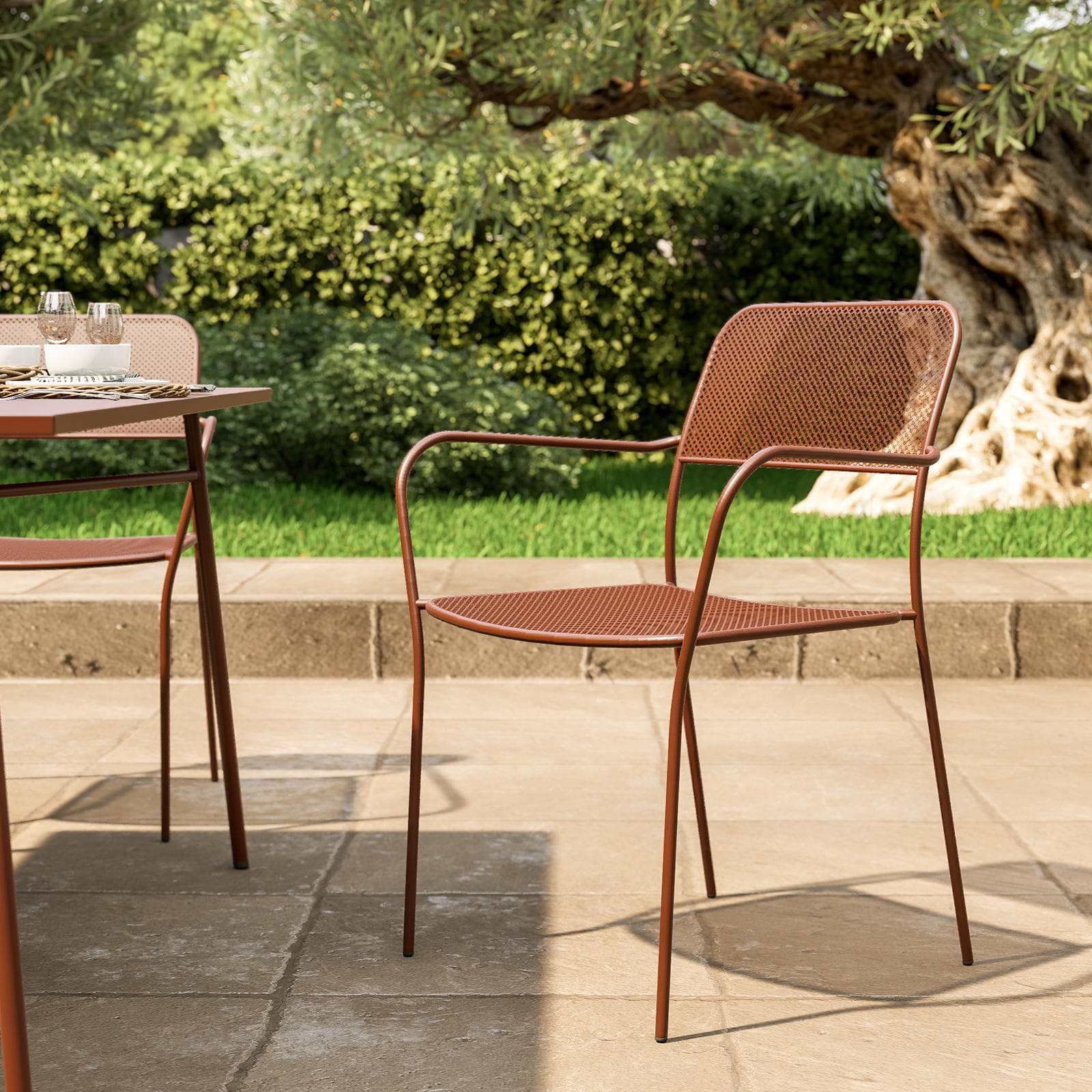 Set pranzo con tavolo 150x80 cm e 4 sedie con braccioli in acciaio terracotta - Faber