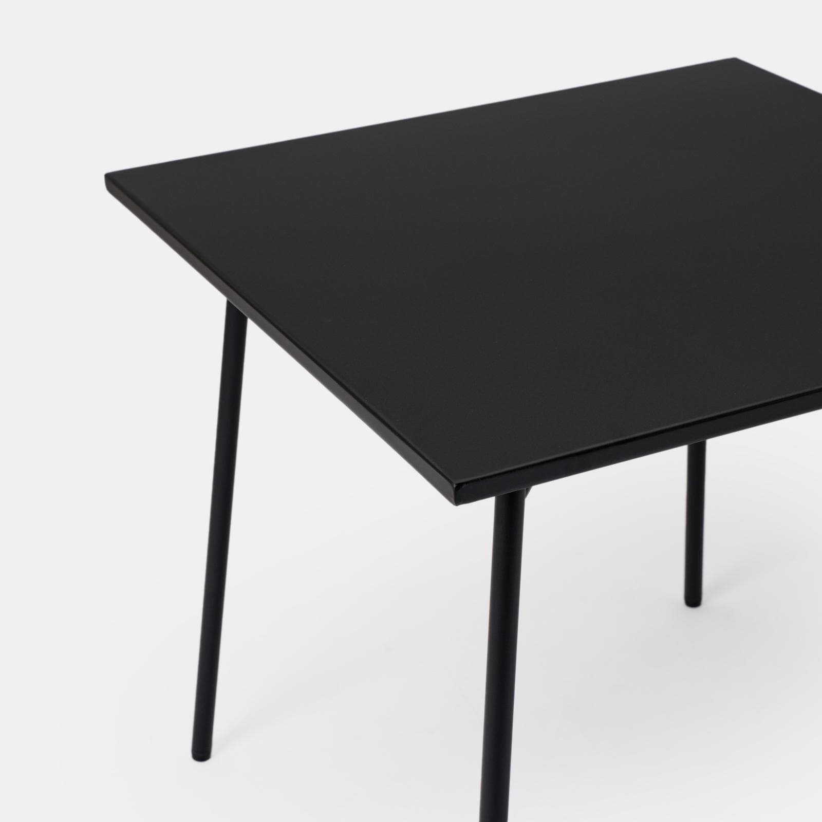 Set pranzo tavolo 80x80 cm e 4 sedie con braccioli in acciaio nero - Faber