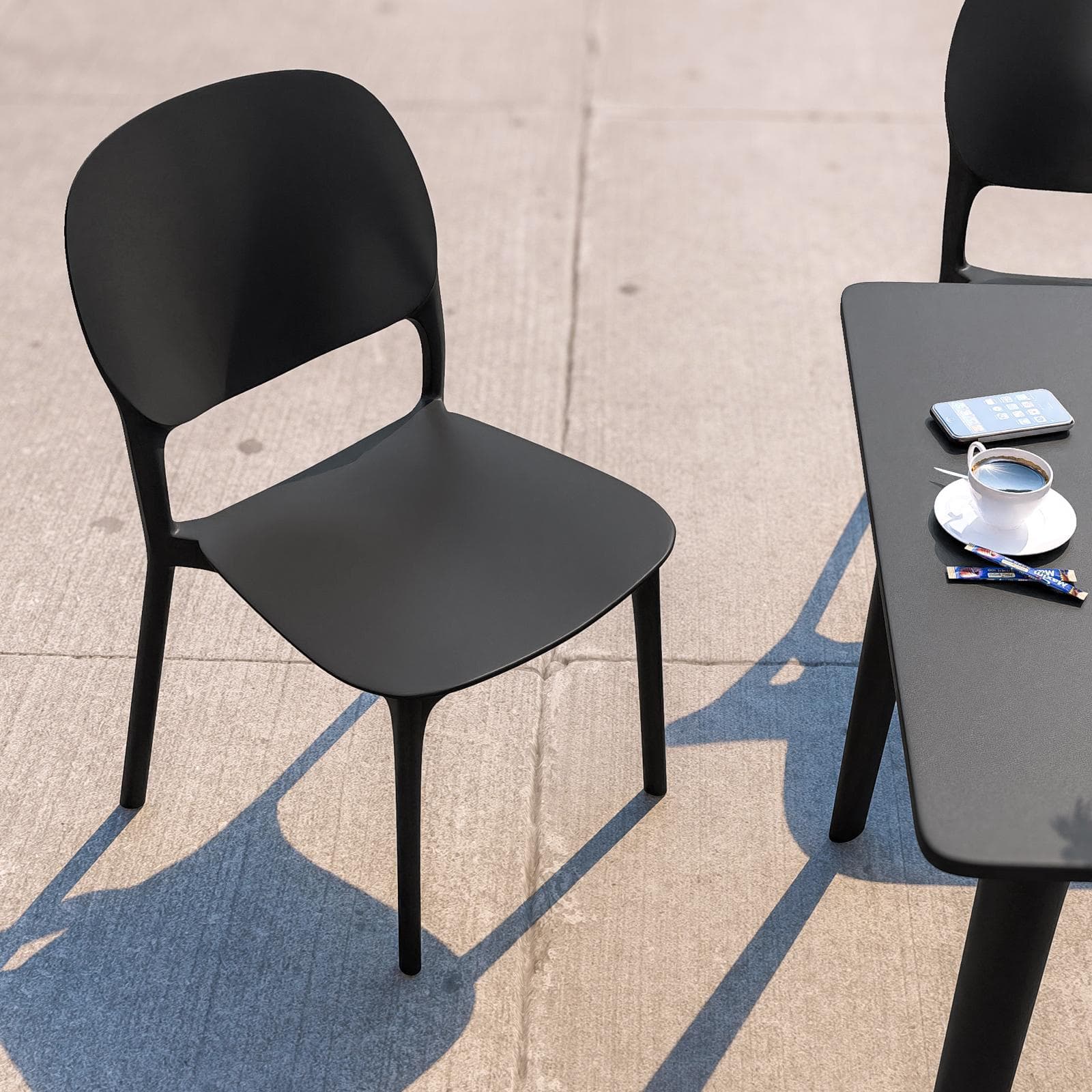 Set pranzo da giardino con tavolo 80x80 cm e 4 sedie in polipropilene nero - Qalis