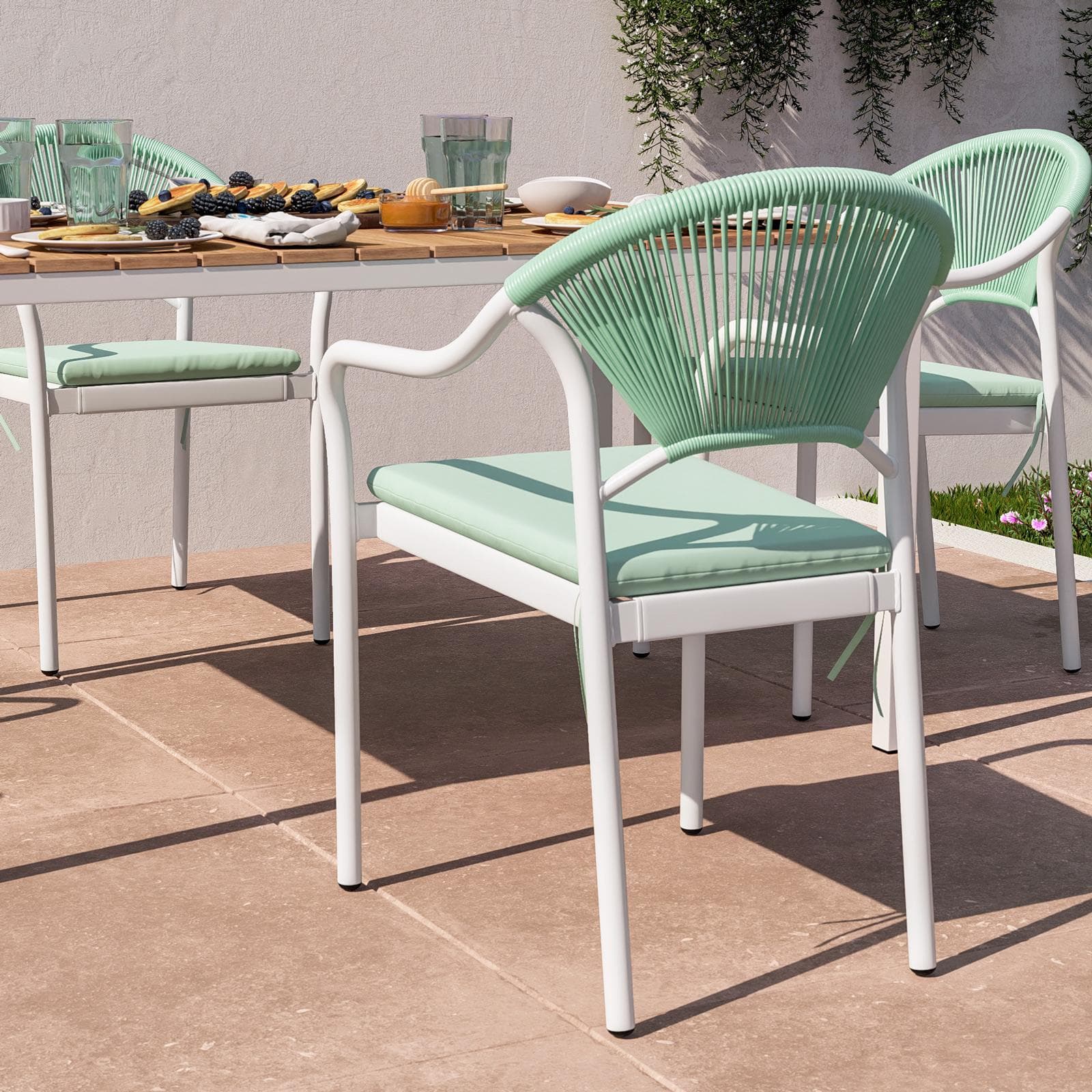 Set pranzo tavolo 150x90 cm top effetto legno e 4 sedie con braccioli in acciaio bianco e corda verde tiffany - Chrysler