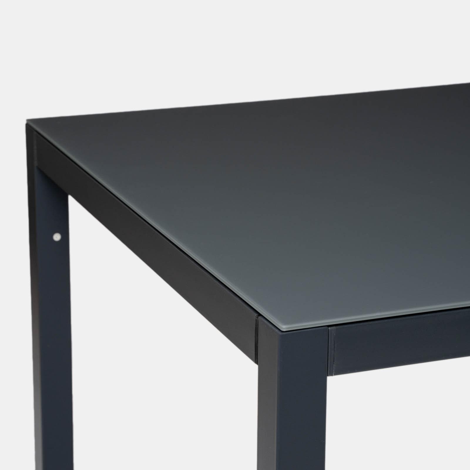 Set pranzo tavolo 150x90 cm top vetro temperato e 6 sedie con braccioli in acciaio grigio - Tamika