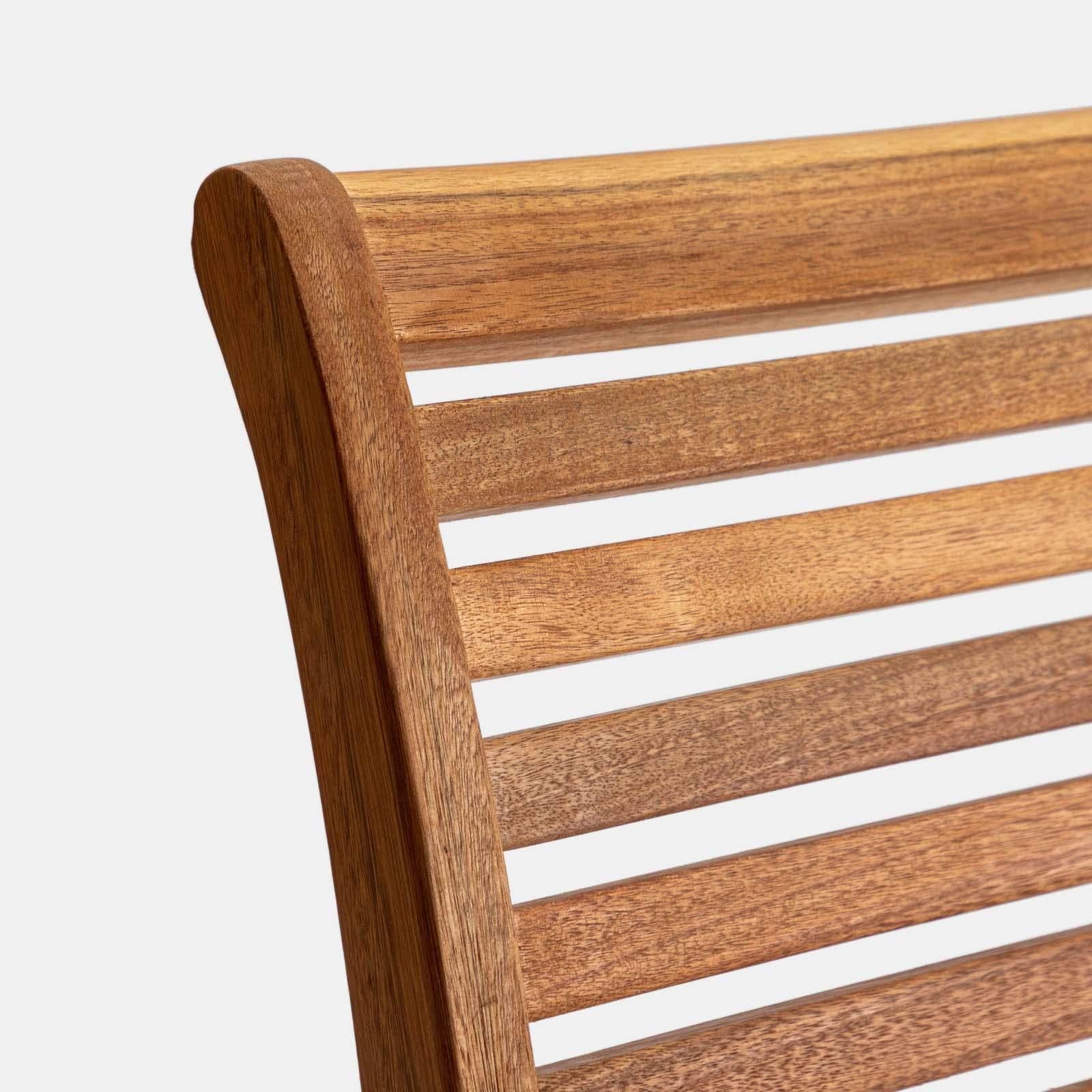 Set bistrot con tavolo 60x60 cm e 2 sedie con braccioli regolabili in legno di acacia - Paja