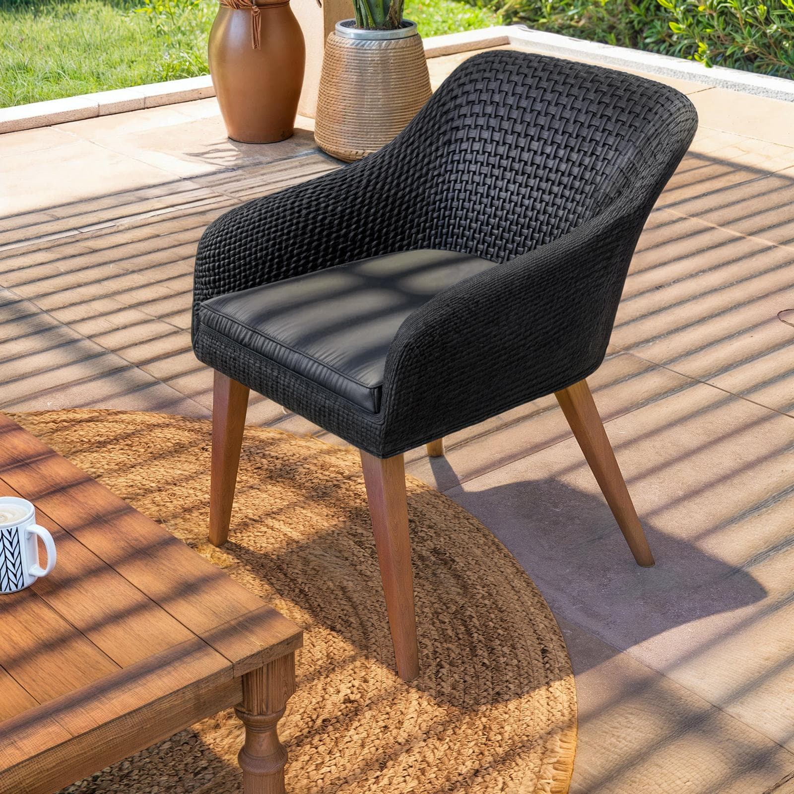 Set relax con 2 poltrone in polyrattan nero e tavolino in legno teak - Habanero