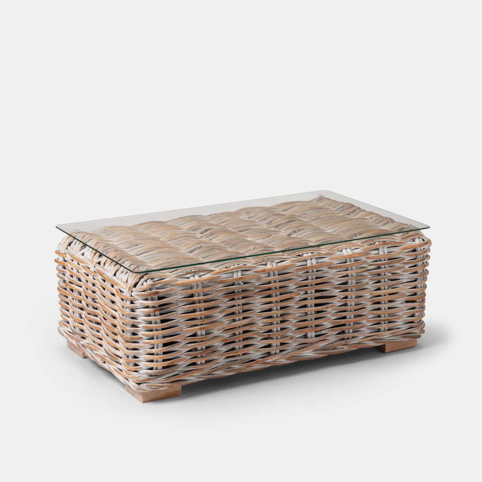 Set relax da esterno in rattan bianco con divano 2 poltrone e tavolino - Daril