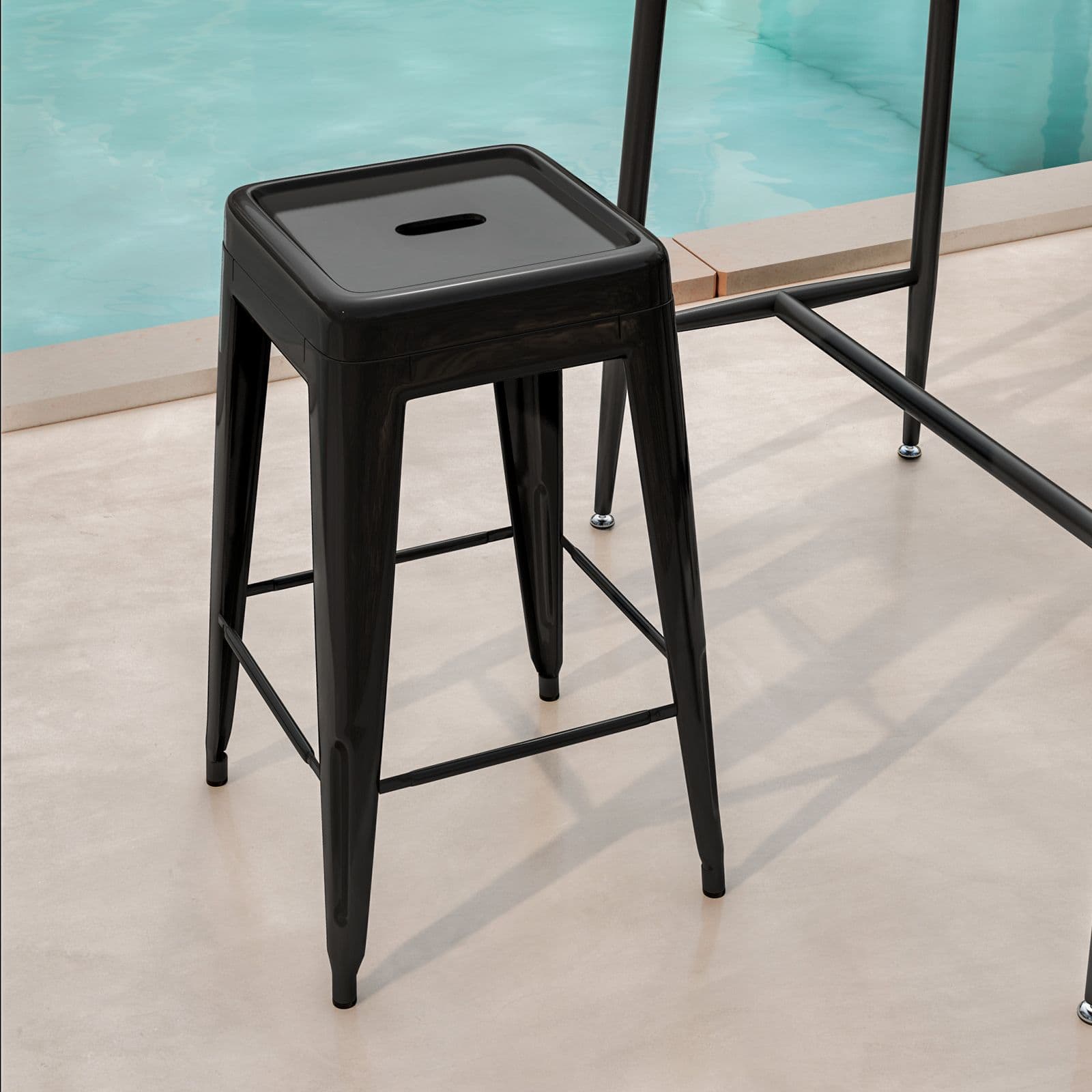 Sgabello da giardino impilabile stile industrial in metallo nero - Farley