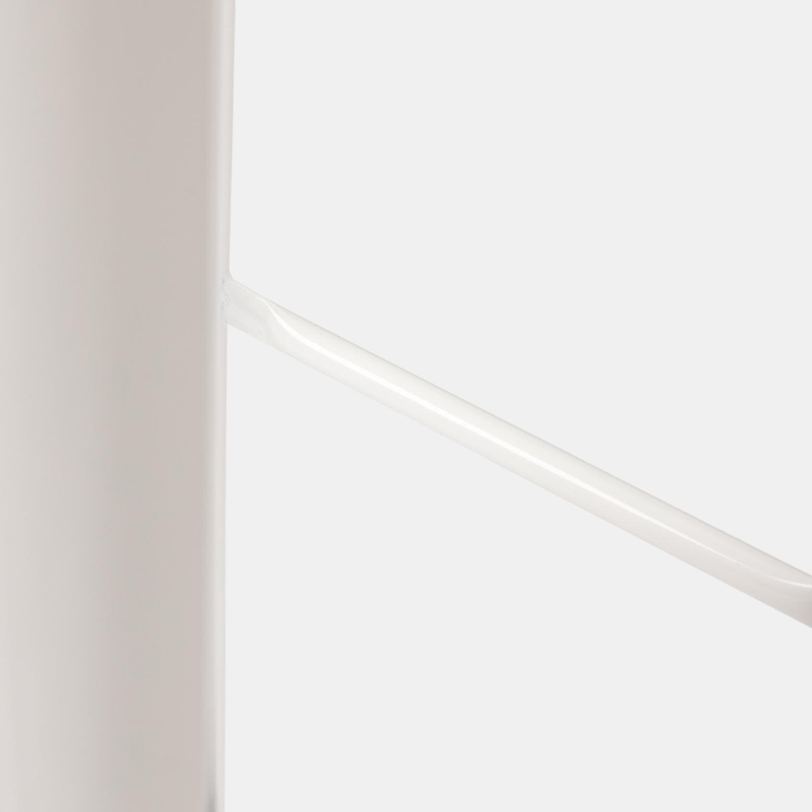 Sgabello impilabile stile industrial in metallo bianco - Farley