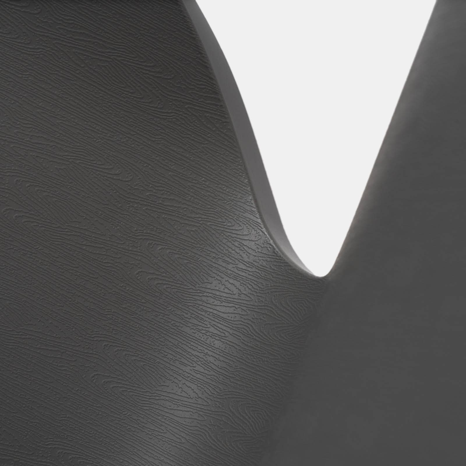 Sgabello in polipropilene grigio scuro seduta effetto legno e con gambe oro - Dolly