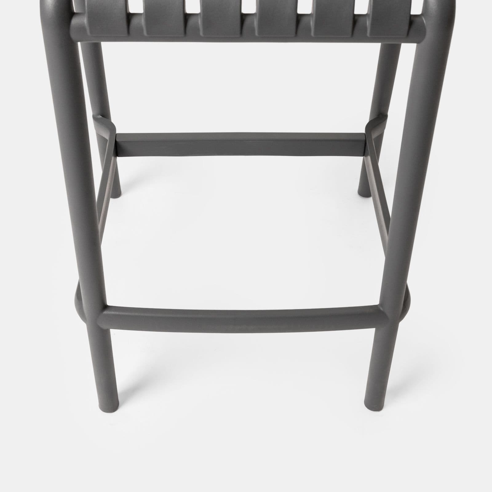 Sgabello in polipropilene grigio - Nesturya