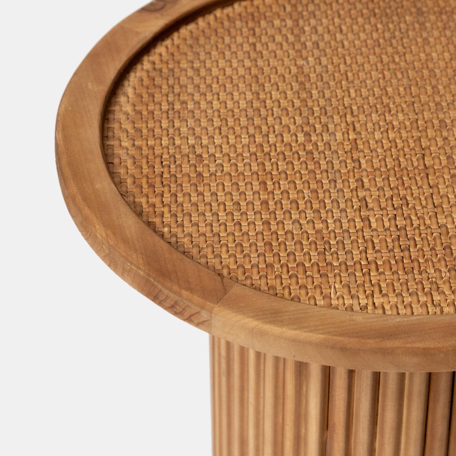 Tavolino rotondo 40 cm con top in rattan e base in legno naturale cannettato - Khalid