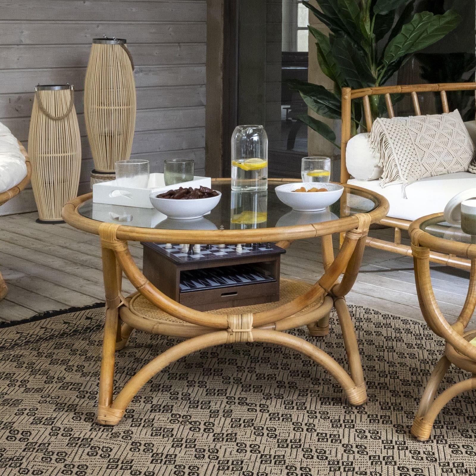 Tavolino rotondo 91 cm in legno rattan e piano in vetro temperato - Zena
