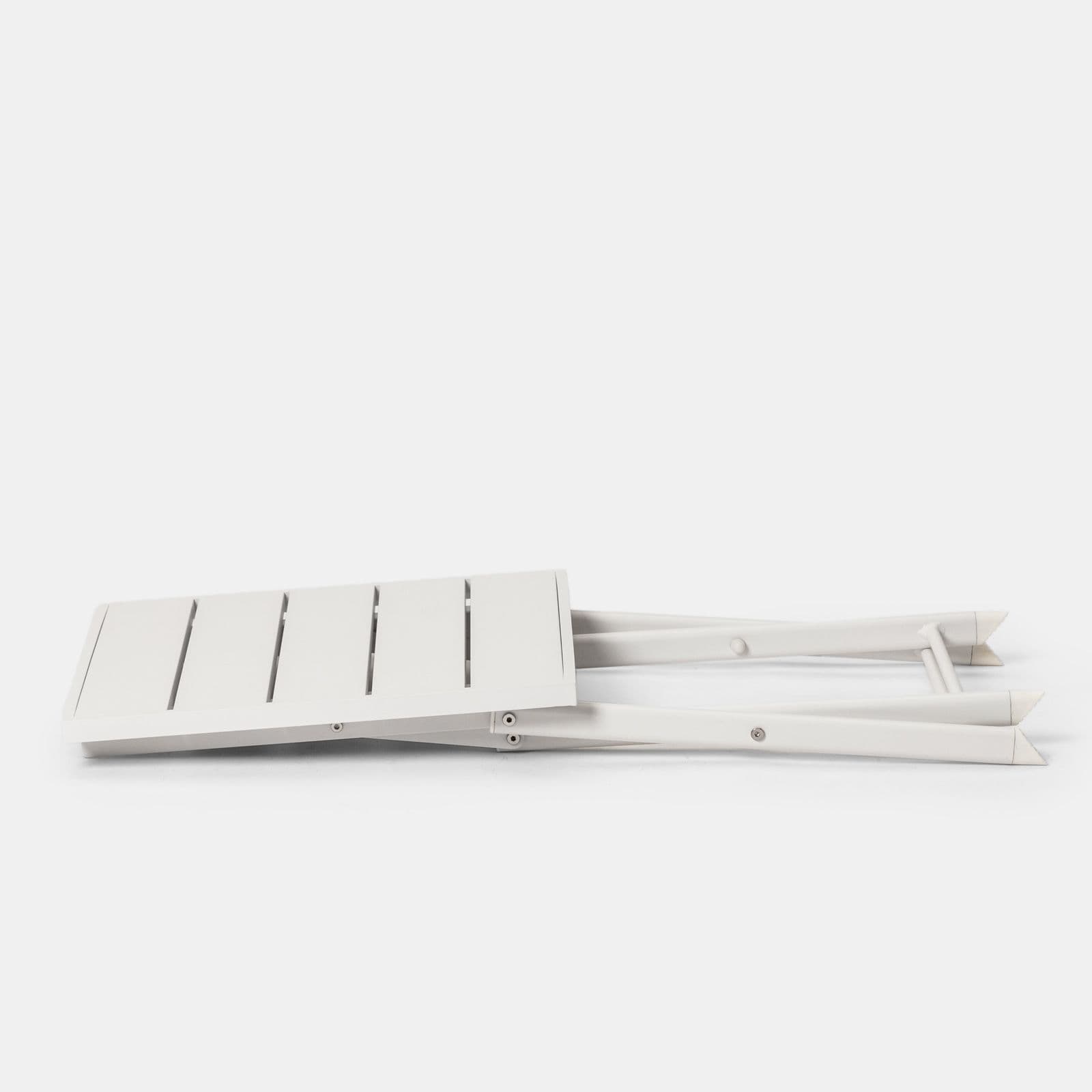 Tavolino da caffè con piano a doghe 44x43 cm in alluminio bianco - Jonit