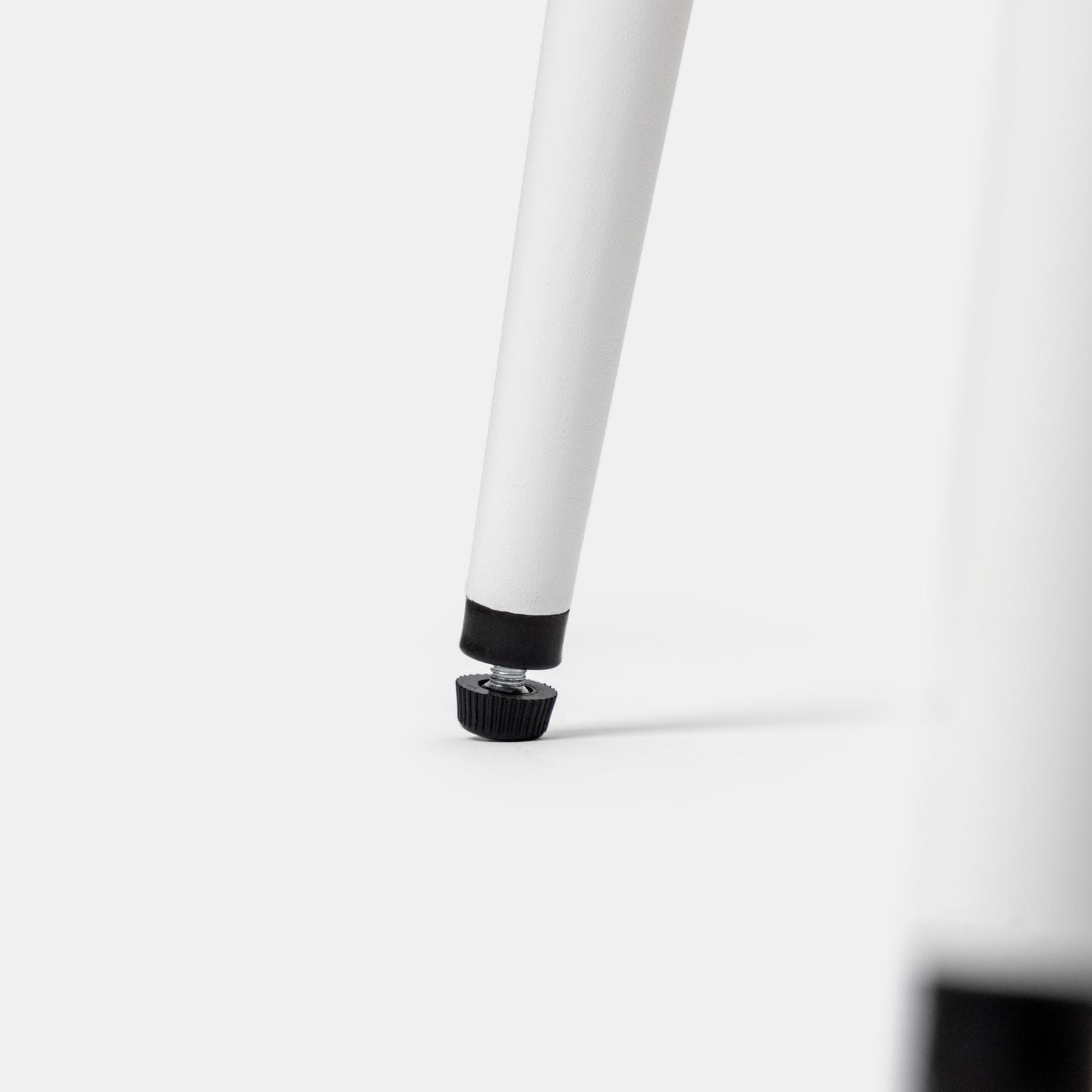 Tavolino da giardino rotondo 50 cm gambe in metallo e top in polipropilene bianco - Frisby