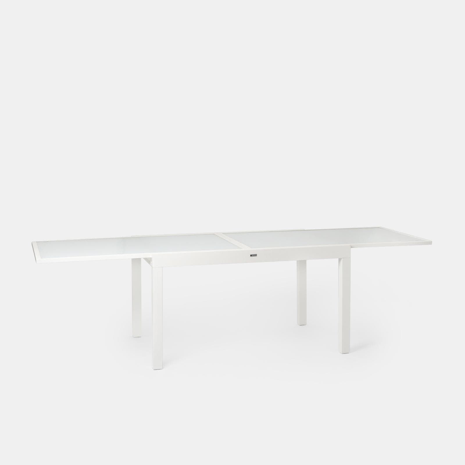 Tavolo da esterno allungabile 135/270x90 cm in alluminio bianco con top in vetro - Carioca
