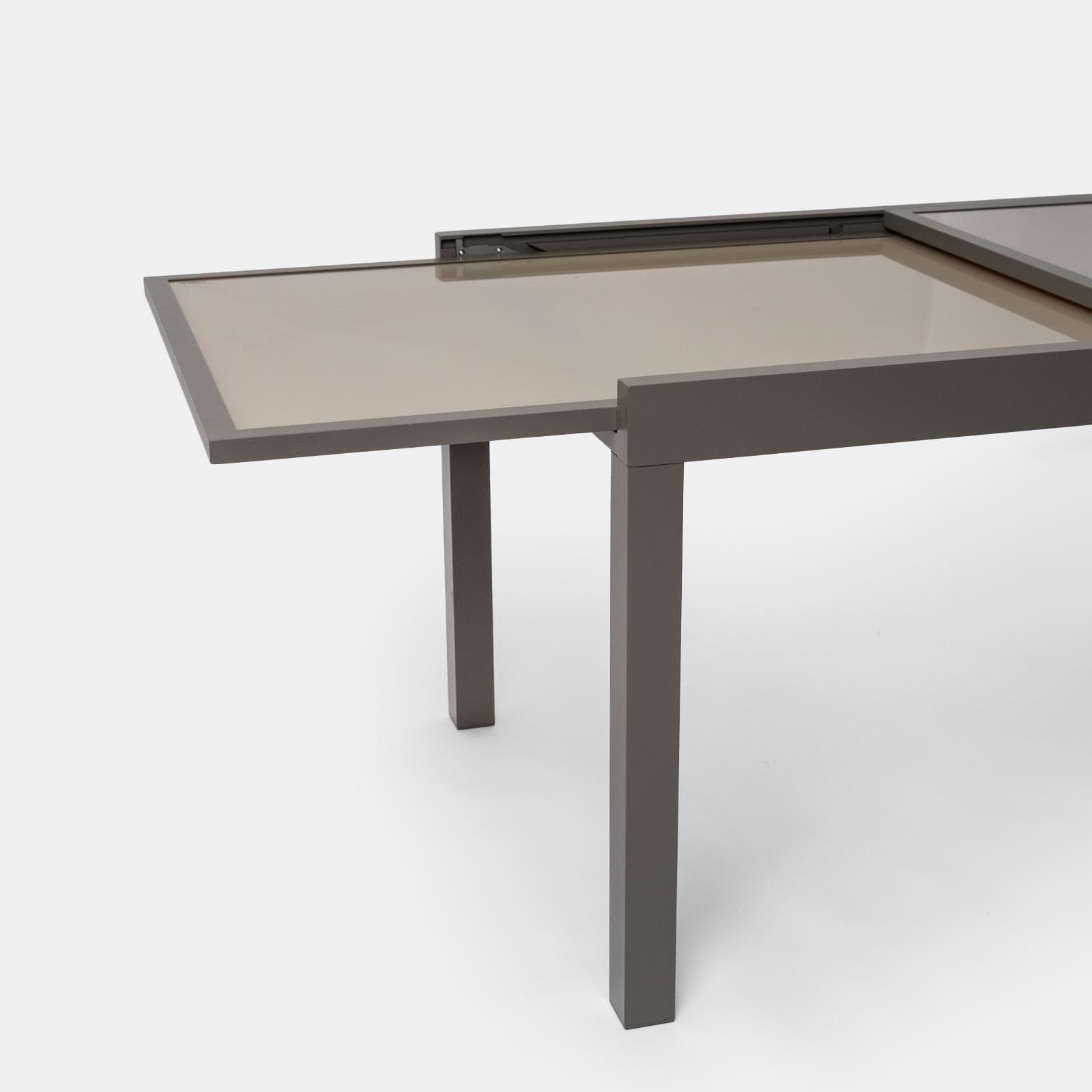 Tavolo da esterno allungabile 135/270x90 cm in alluminio tortora con top in vetro - Carioca